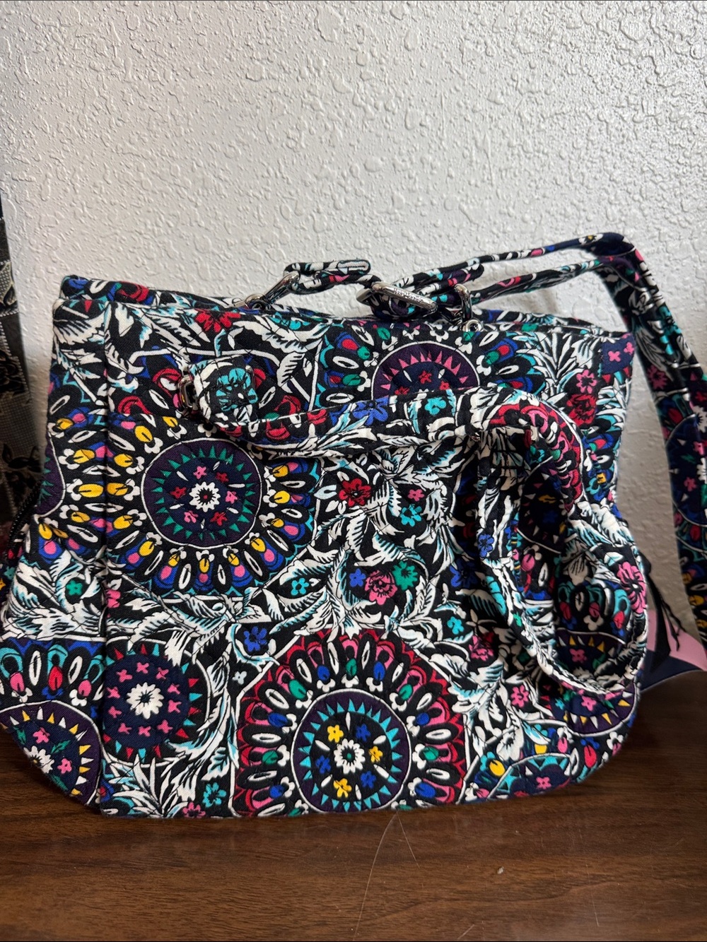 NWOT Vera Bradley Medallion Multi Color Bag